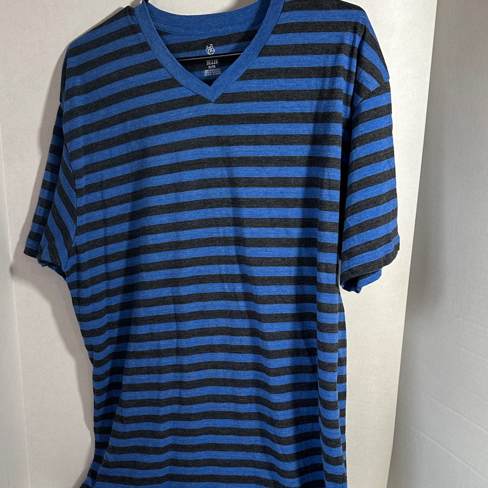 Rustic blue striped v neck short sleeve shirt size extra large